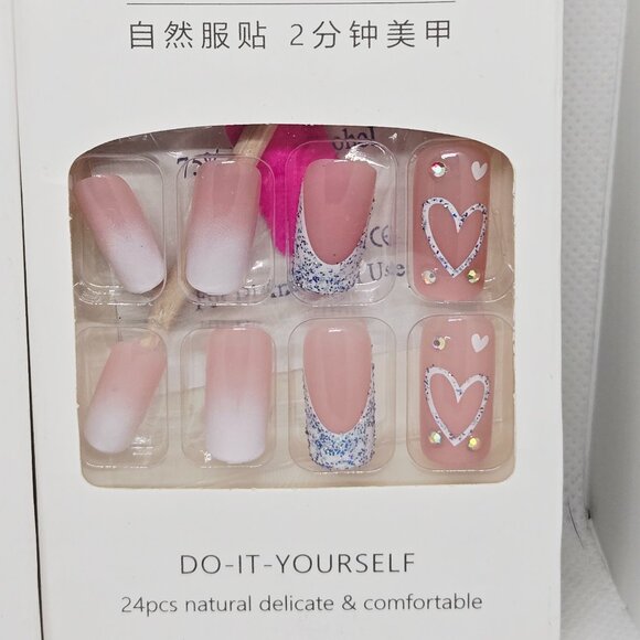 3 BOXES NATURAL PRESS ON NAILS HEARTS & CHRISTMAS RED & PINK NIB 72 TOTAL - Picture 4 of 5